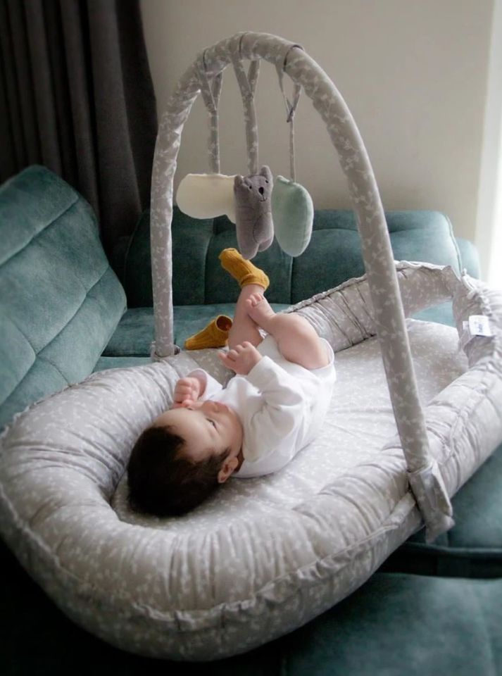 BabyJem Oyuncaklı Anne Baba Yanı Yatağı 489 Gri Çiçek