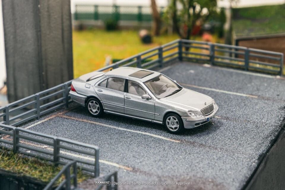 Tarmac Works Mercedes-Benz S-Class Brilliant Silver Metallic