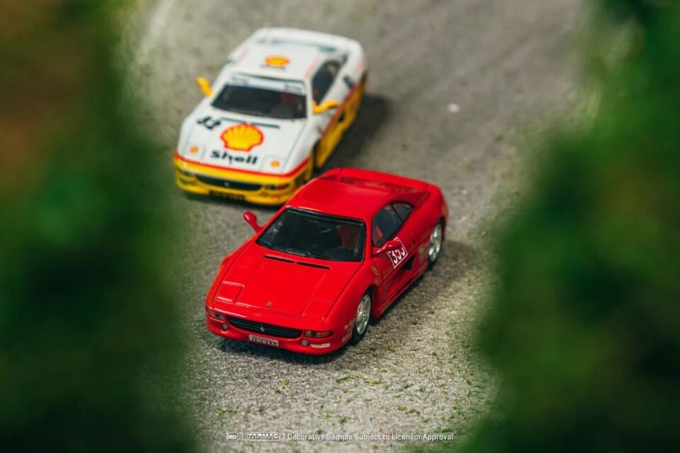 Tarmac Works X iXO Models 1/64 Ferrari F355 Challenge Presentation