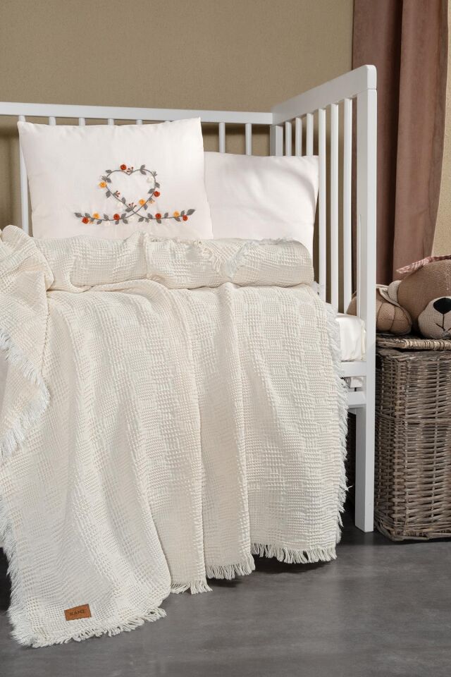 Kanz Bebek Waffle Müslin Nakışlı Pike Knz-021 Little Heart